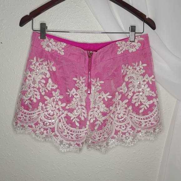 T.Lisa White Lace Shorts Pink Shorts Lace Bottom - Picture 1 of 10